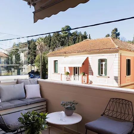 A Luxury Retreat In Corfu Town By Konnect コルフ島